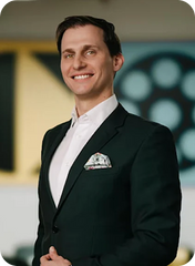 Dr Mikolaj Gwardys